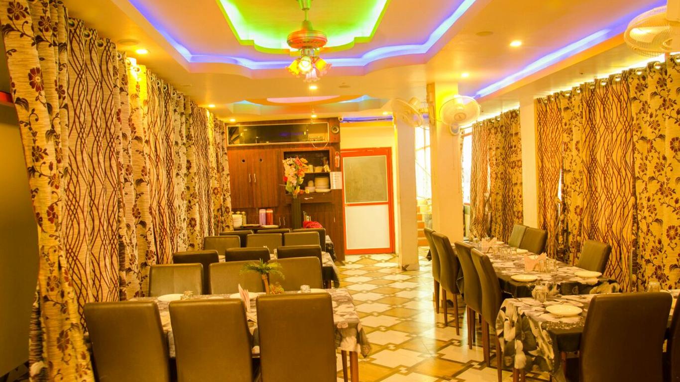 OYO 18873 Hotel Comfort