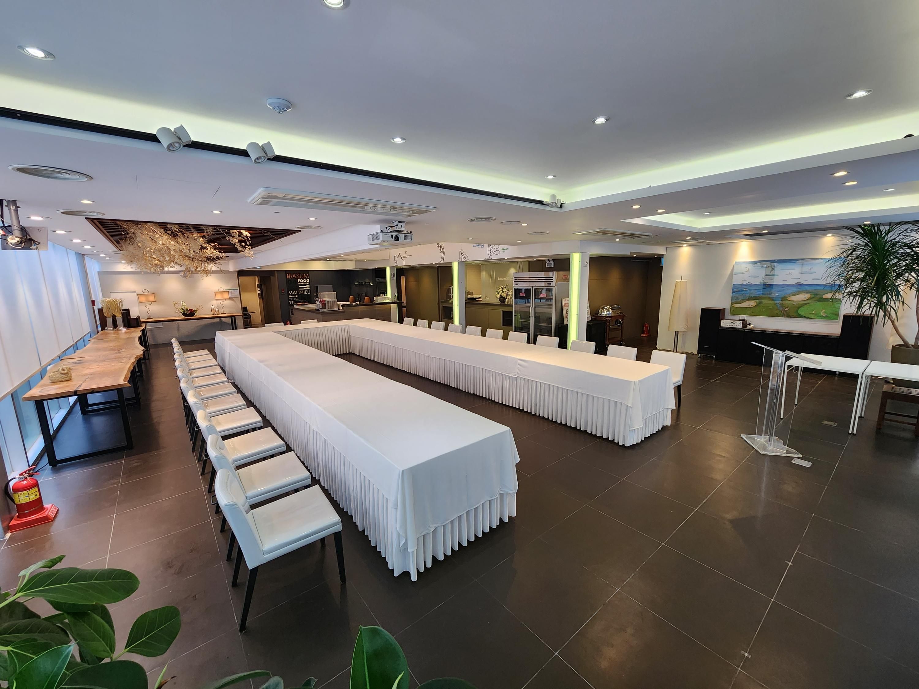Banquet hall