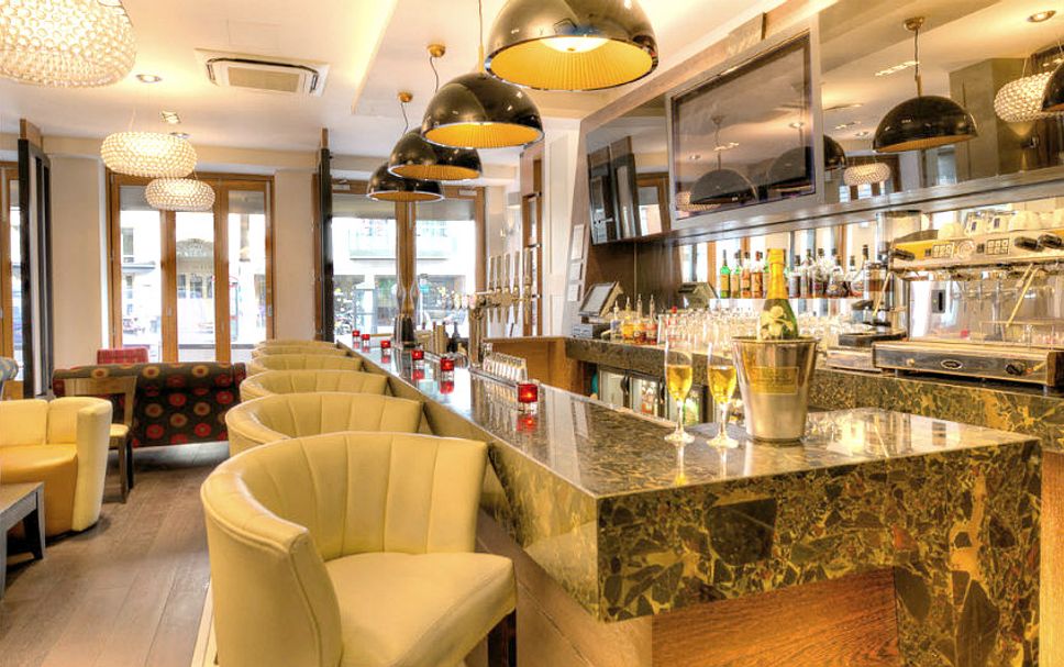 Bar Photo